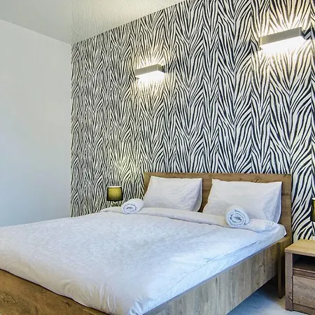 Apartments Alfa Tsekhova 1 *