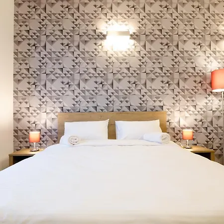 Apartments Alfa Tsekhova 1 *